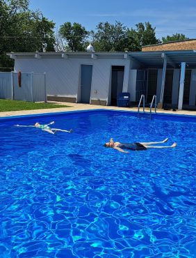 Devenir-Accompagnateur_piscine-1