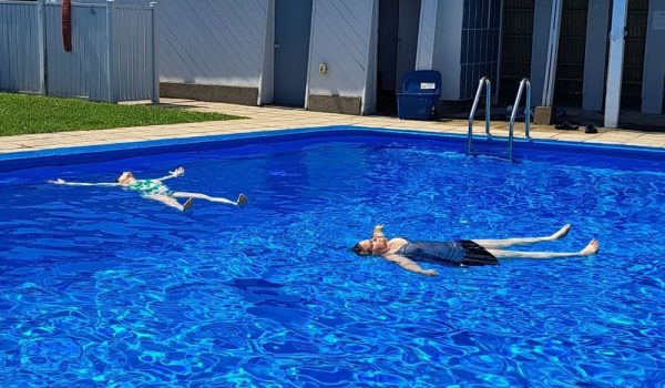 Devenir-Accompagnateur_piscine-1